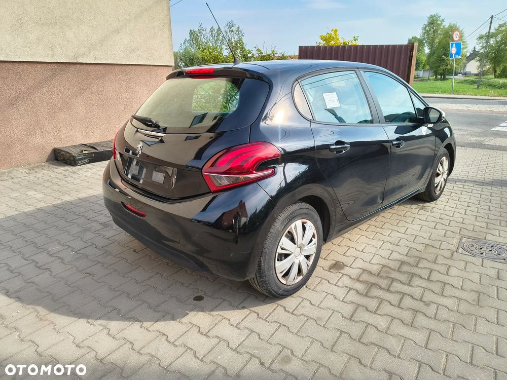 Peugeot 208 - 9
