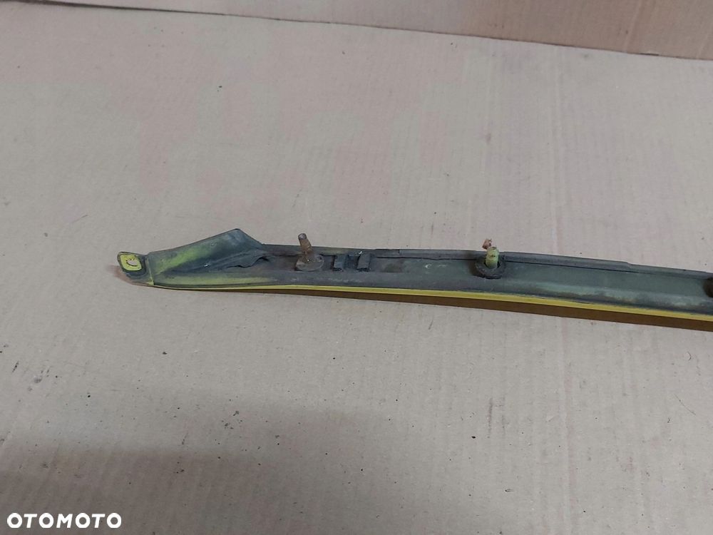 Toyota MR2 SW20 2,0 listwa błotnika tył PRAWA - 4