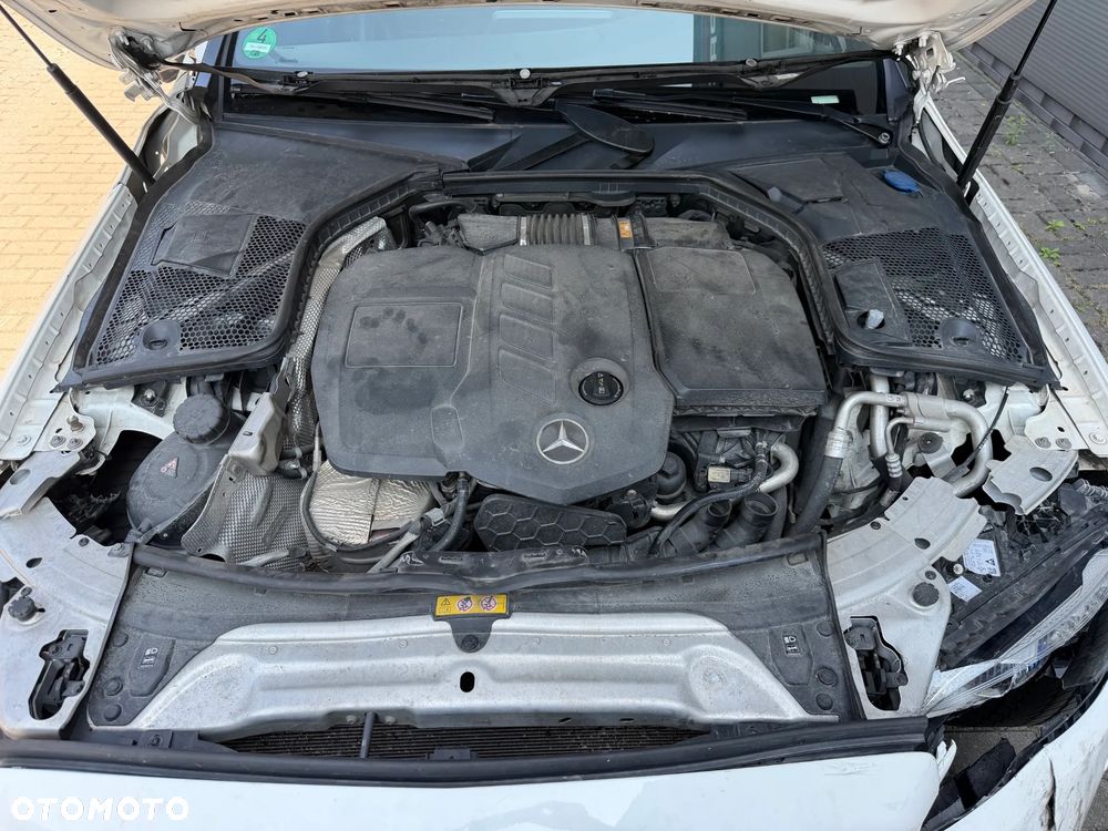 Mercedes-Benz Klasa C 220 d 4MATIC 9G-TRONIC - 9