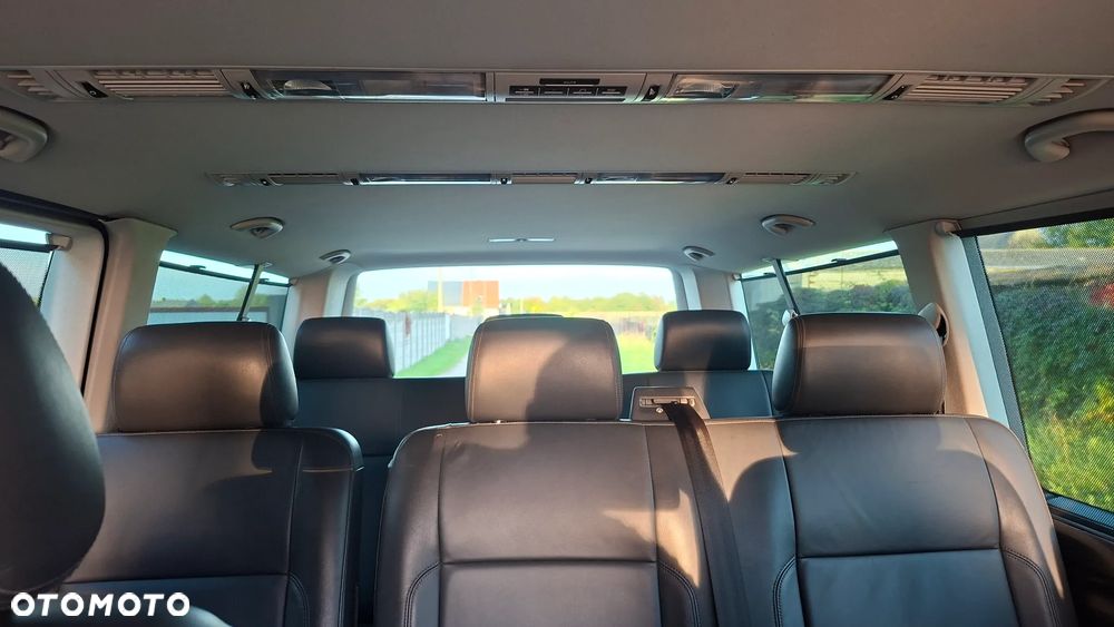 Volkswagen Caravelle - 23