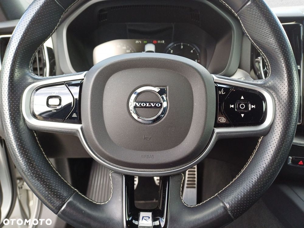 Volvo XC 60 - 22