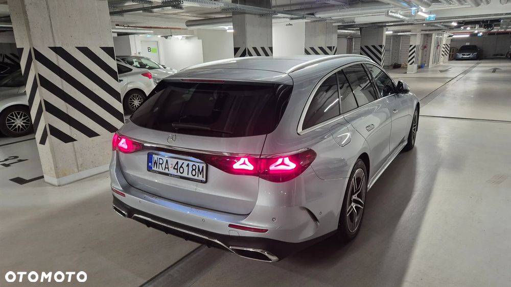 Mercedes-Benz Klasa E 200 mHEV 4-Matic AMG 9G-Tronic - 4