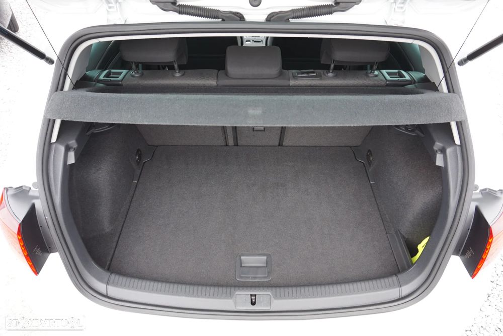 VW e-Golf AC/DC - 57