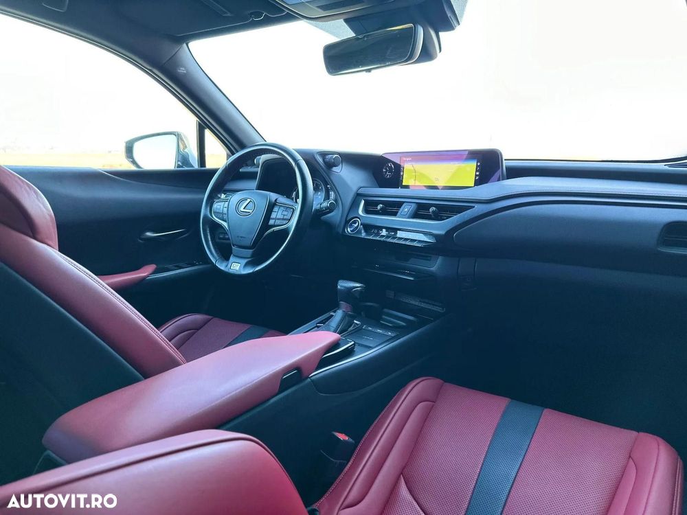 Lexus UX 250h F SPORT - 3
