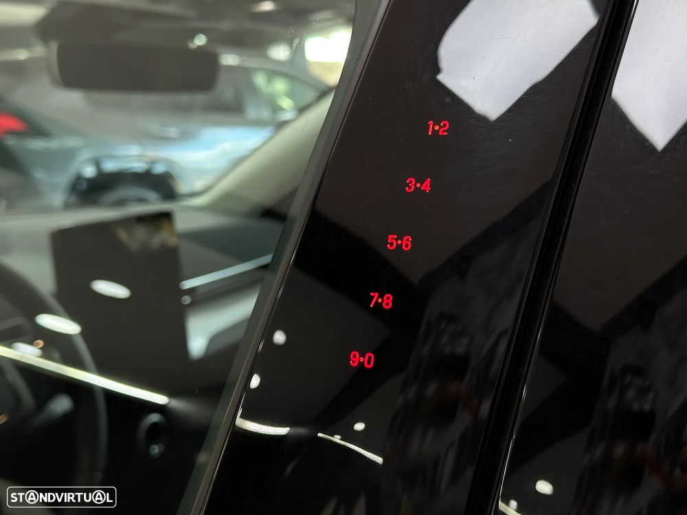 Ford Mustang Mach-E Premium - 31