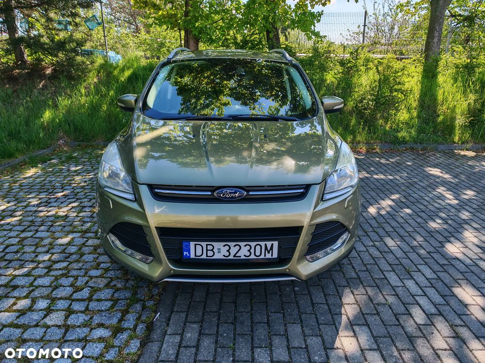Ford Kuga 1.5 EcoBoost 2x4 Titanium - 3