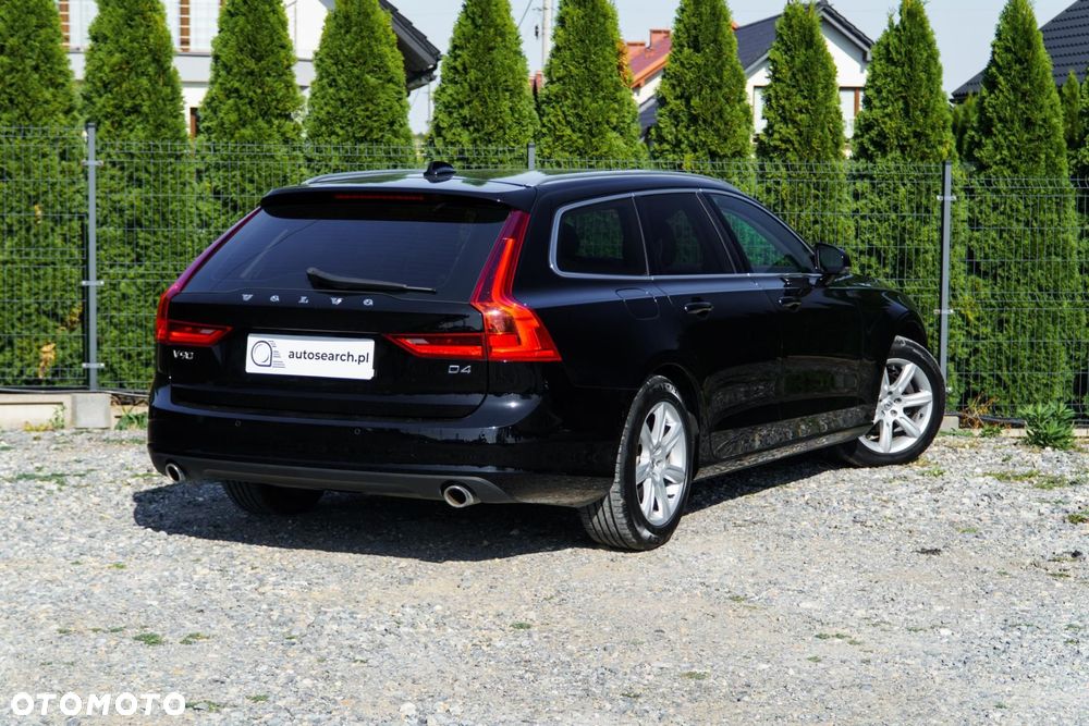 Volvo V90 D4 Momentum - 5