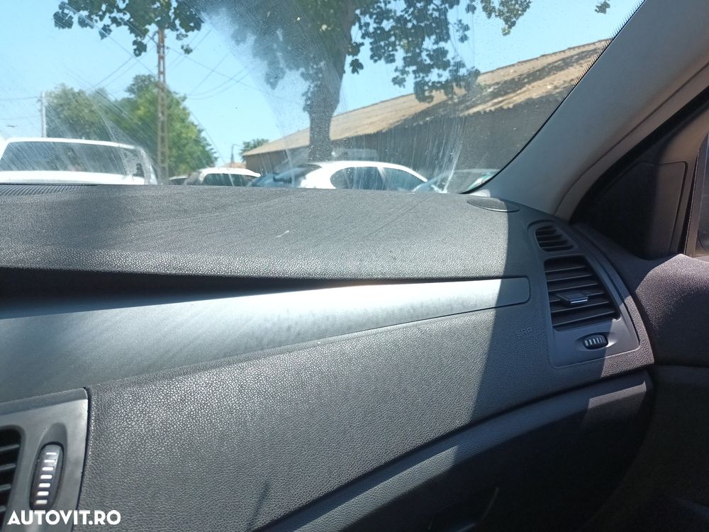 Dezmembrari  Renault LAGUNA 3  2007  > 0000 2.0 dCi (BT08, BT0K, BT0J - 22