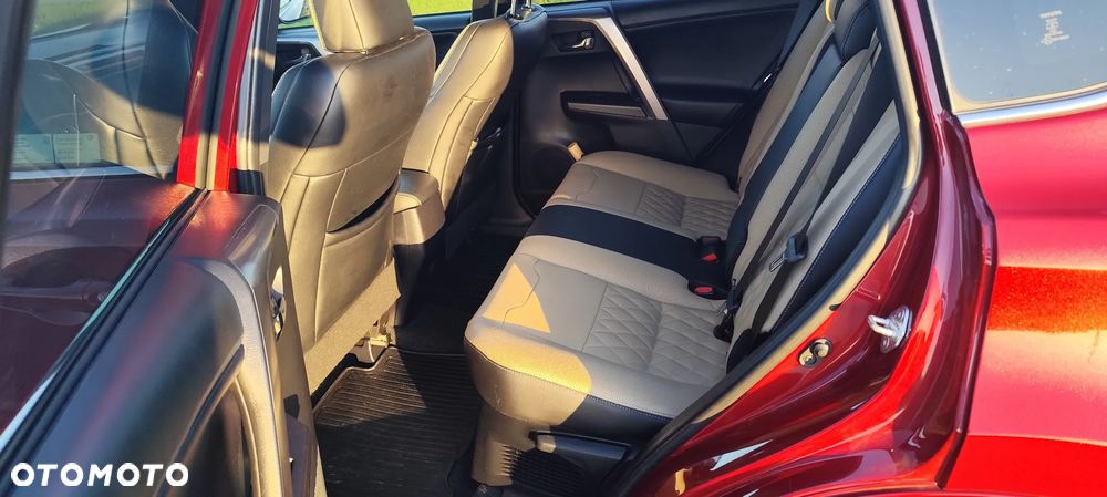 Toyota RAV4 - 12