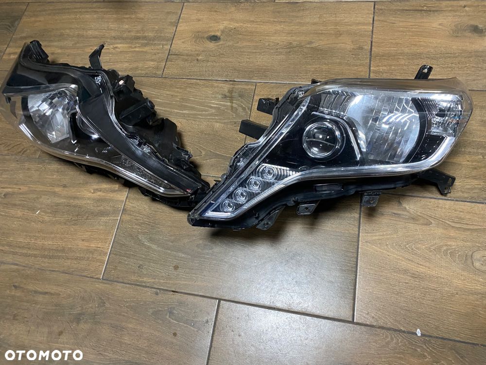 TOYOTA LAND CRUISER 150 PR/LEW LAMPA XENON FULL LED ORG - 1