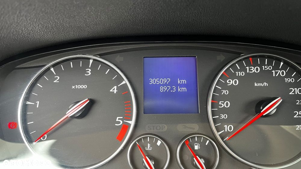 Renault Laguna 2.0 DCi FAP GT - 2
