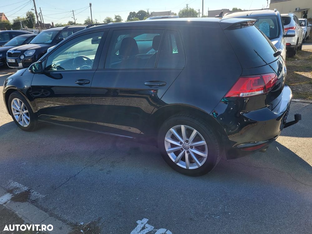 Volkswagen Golf - 9