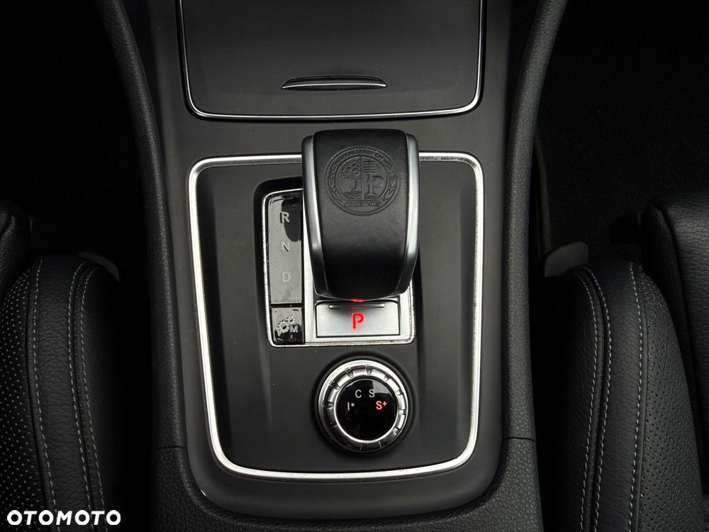 Mercedes-Benz GLA AMG 45 4-Matic - 21