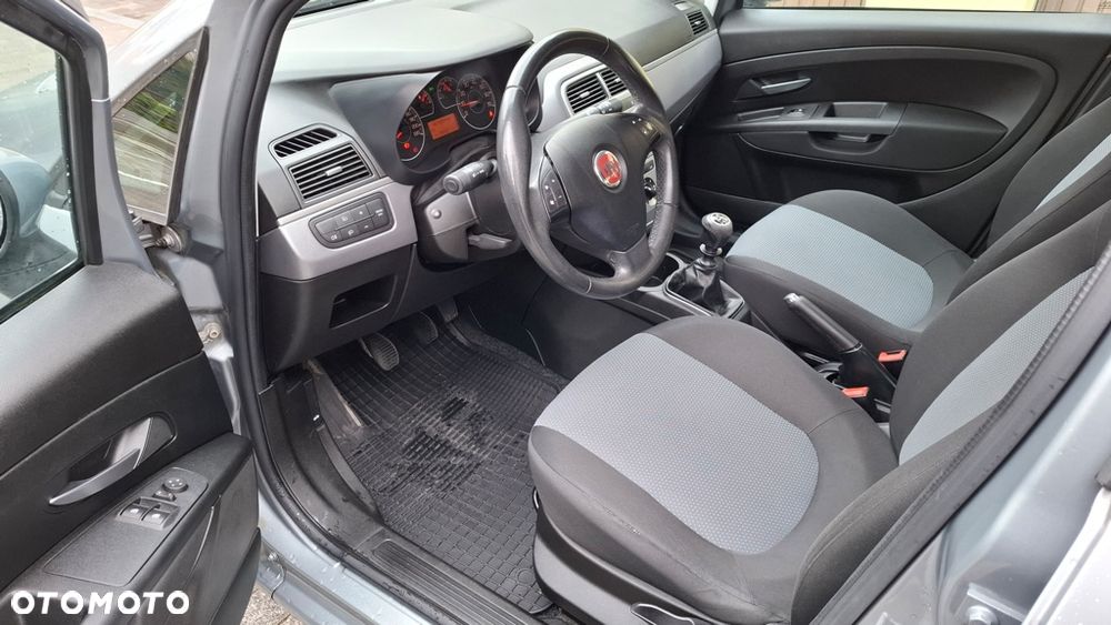 Fiat Grande Punto Actual 1.4 8V Estiva Blue&Me Euro5 - 5