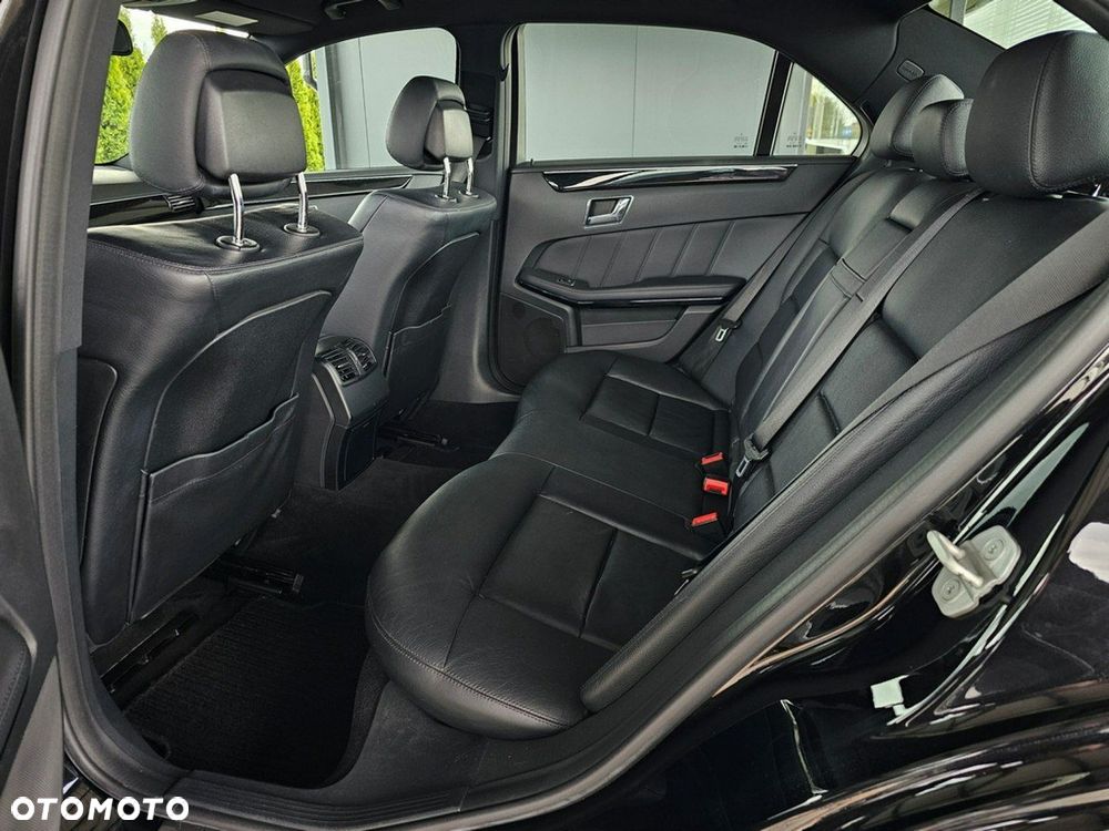 Mercedes-Benz Klasa E - 27