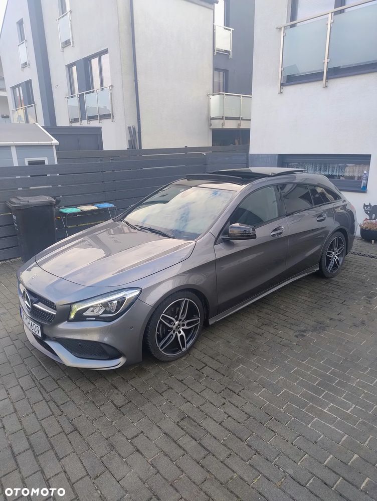 Mercedes-Benz CLA 180 7G-DCT UrbanStyle Edition - 1