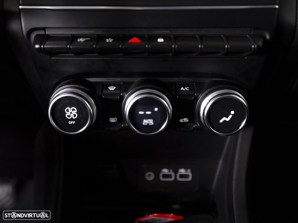 Renault Captur 1.0 TCe Techno Bi-Fuel - 27