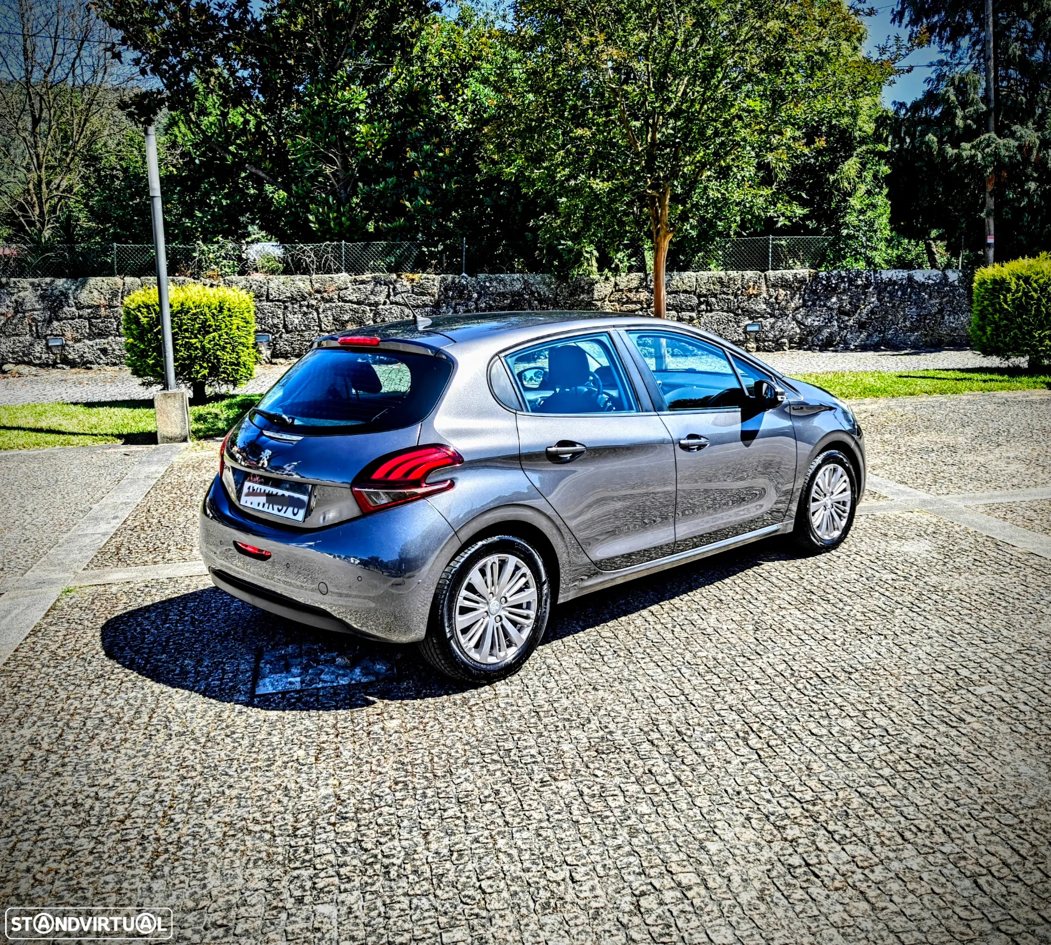Peugeot 208 1.2 PureTech Style - 15