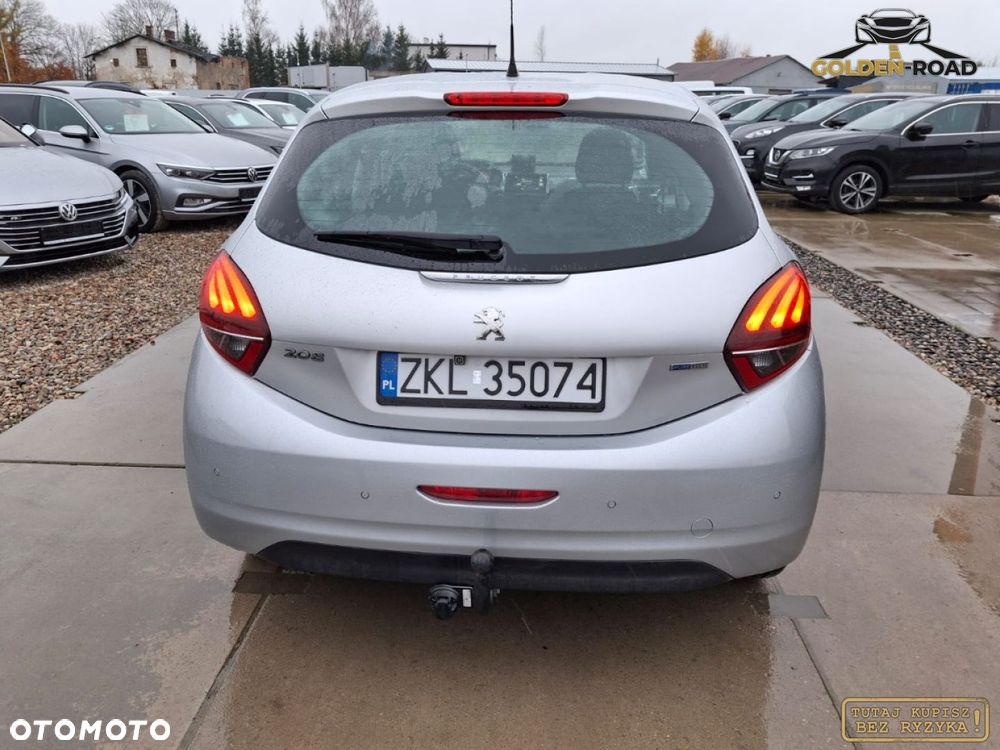 Peugeot 208 - 7