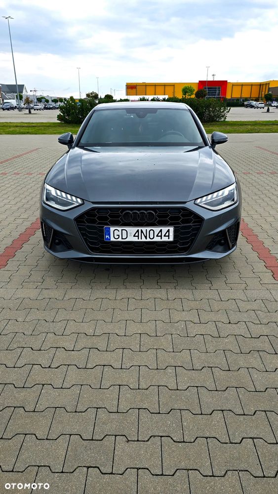 Audi A4 Limousine - 1