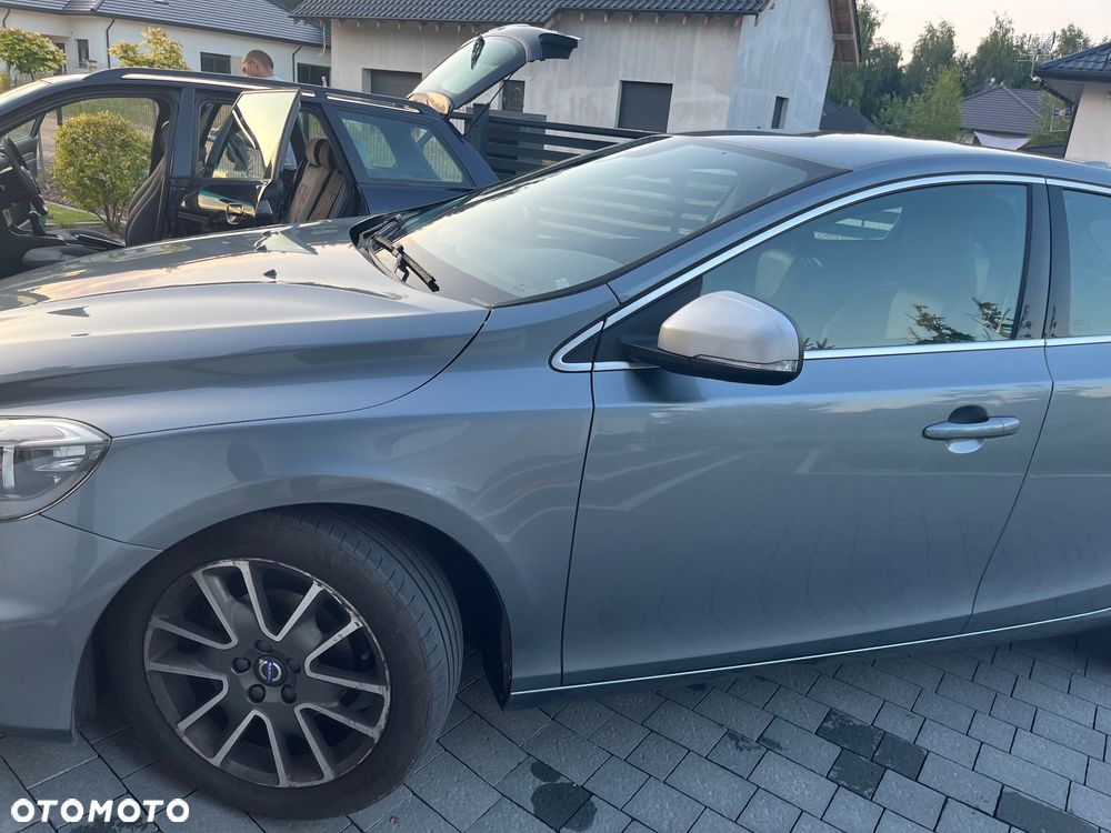 Volvo V40 D2 Drive-E R-Design Momentum - 6