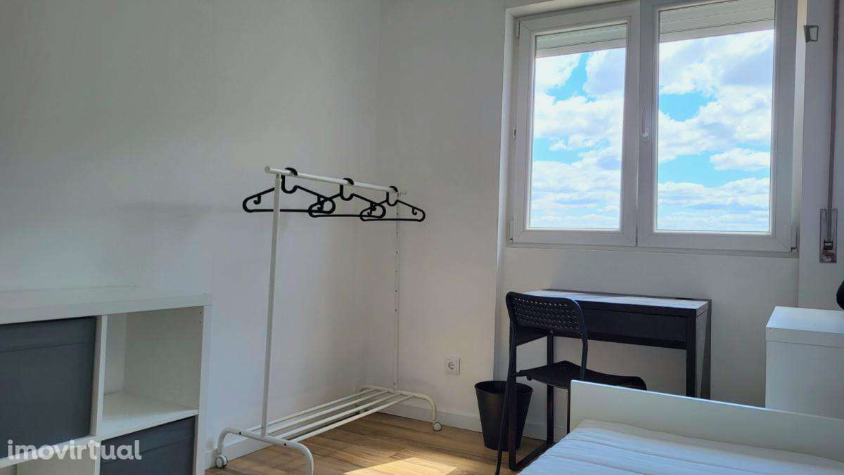 Quarto - localizado em Rio Tinto Porto - Grande imagem: 4/21