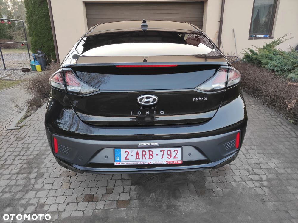 Hyundai IONIQ 1.6 GDI Premium - 8