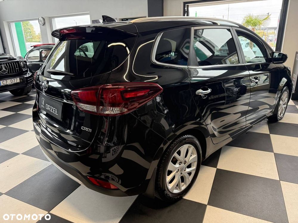 Kia Carens 2017 photo 5