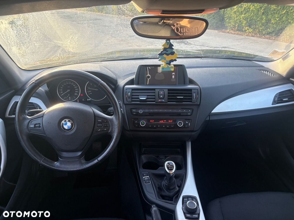 BMW Seria 1 118i - 31