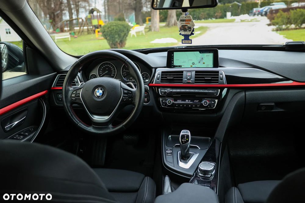 BMW Seria 3 330i Sport Line Sport - 29