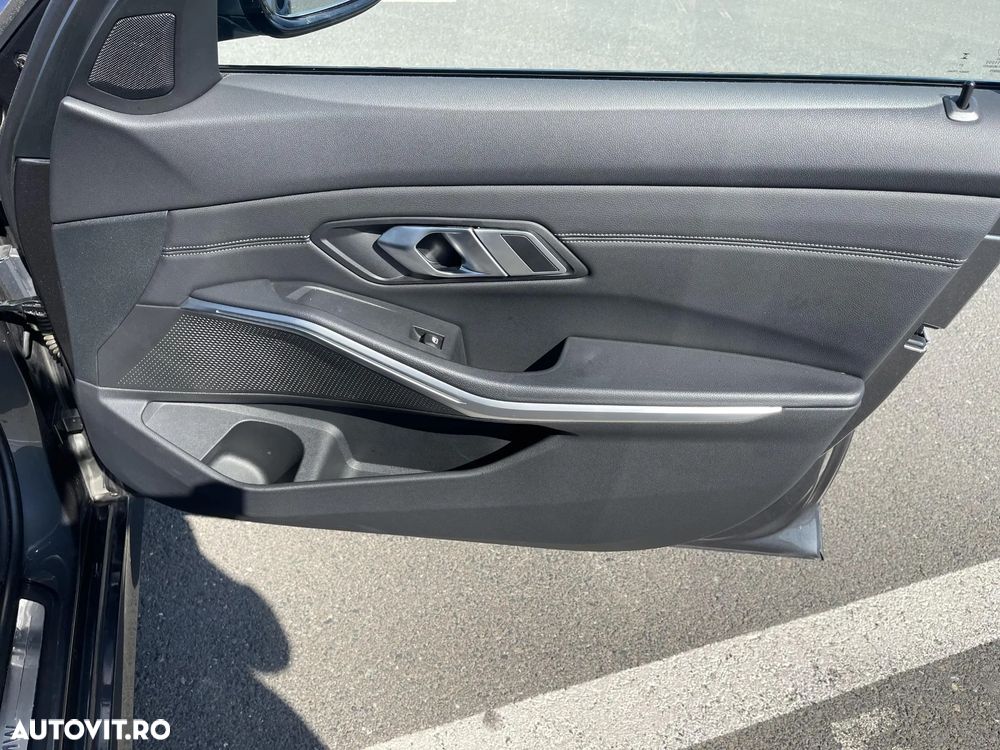 BMW Seria 3 - 26