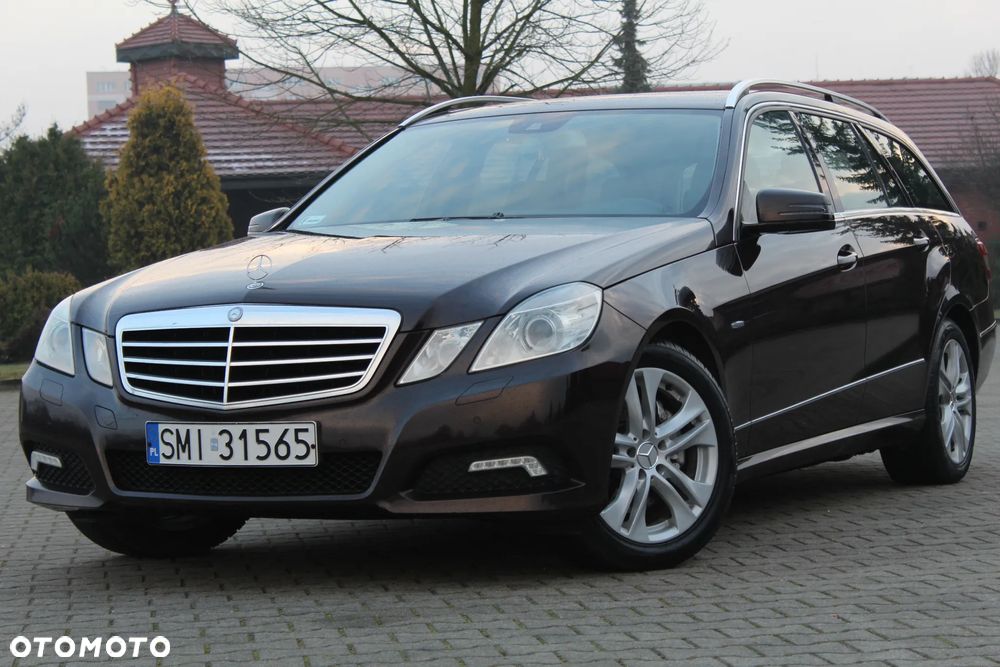 Mercedes-Benz Klasa E 250 CGI BlueEFFICIENCY 7G-TRONIC Avantgarde - 1