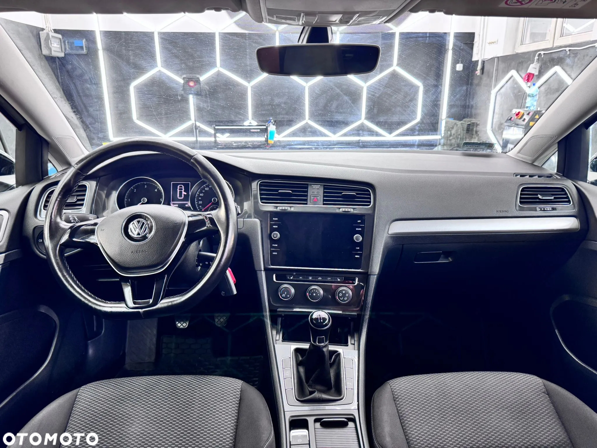 Volkswagen Golf VII 1.6 TDI BMT Trendline - 23