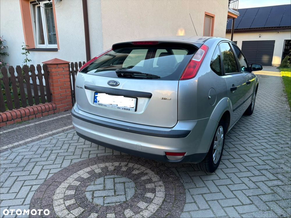 Ford Focus 2005 photo 2