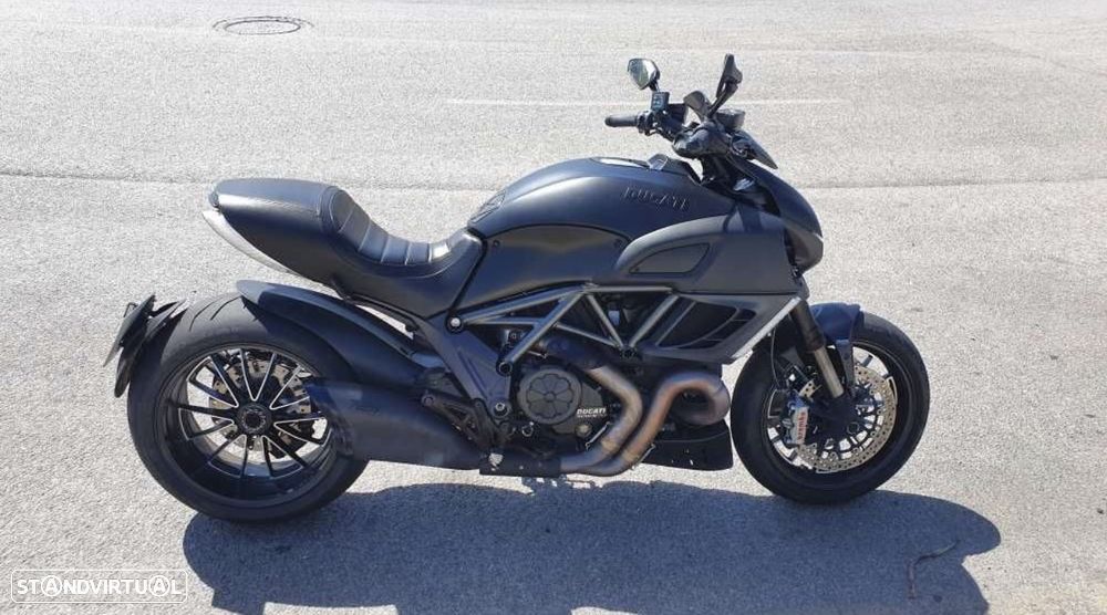 Ducati Diavel Dark - 1