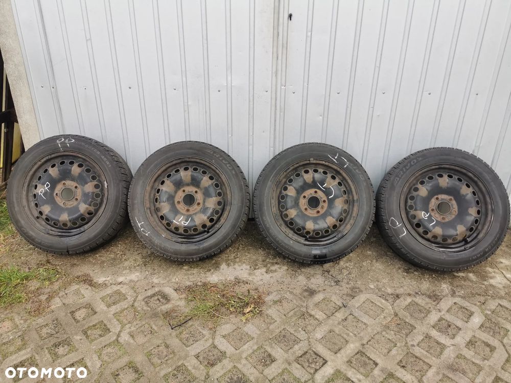 Koła opony zimowe 205/55 R16 Ford komplet - 1
