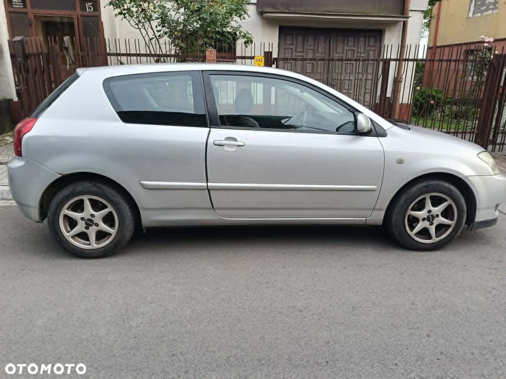 Toyota Corolla - 10