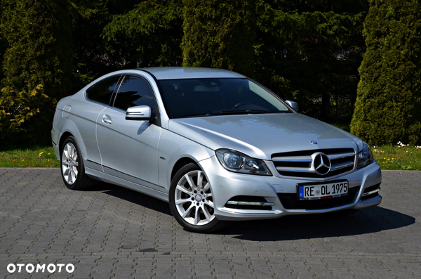 Mercedes-Benz Klasa C 180 Coupe BlueEFFICIENCY 7G-TRONIC