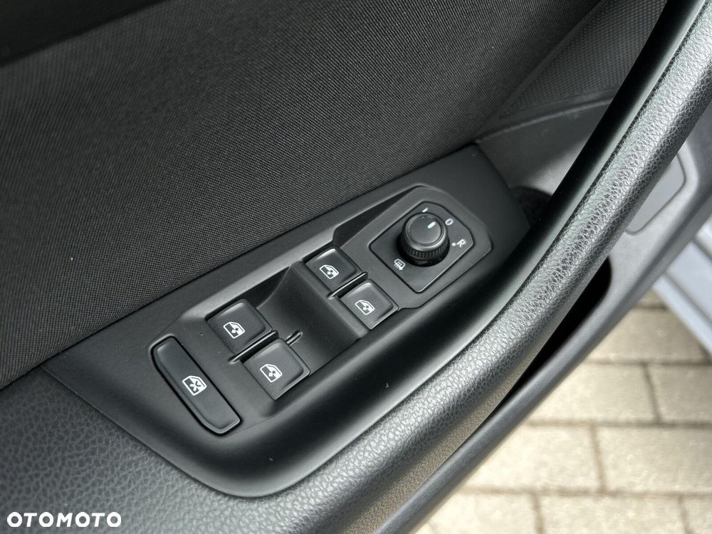 Volkswagen Passat Variant 2.0 TDI EVO Business DSG - 11