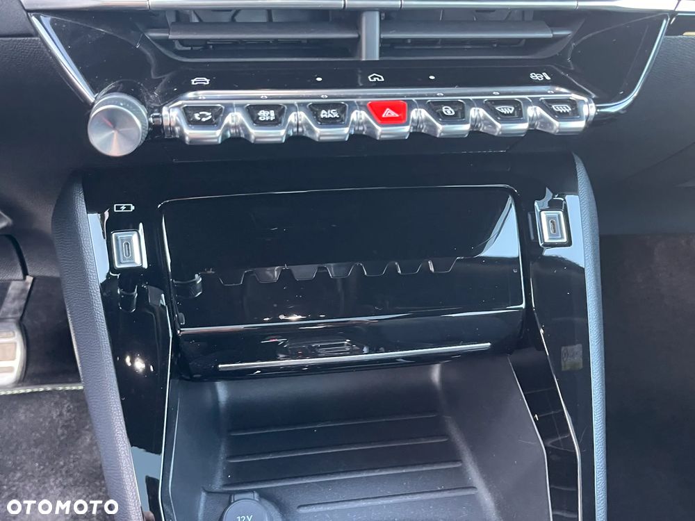 Peugeot 2008 54kWh GT Exclusive - 29