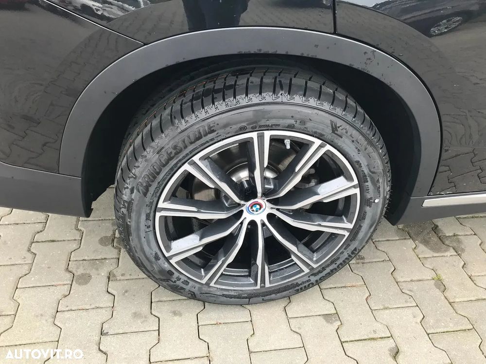BMW X5 xDrive30d - 14