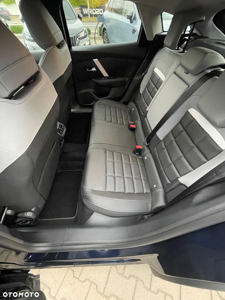 Citroën C4 1.2 mHEV Max eDCT6 - 11