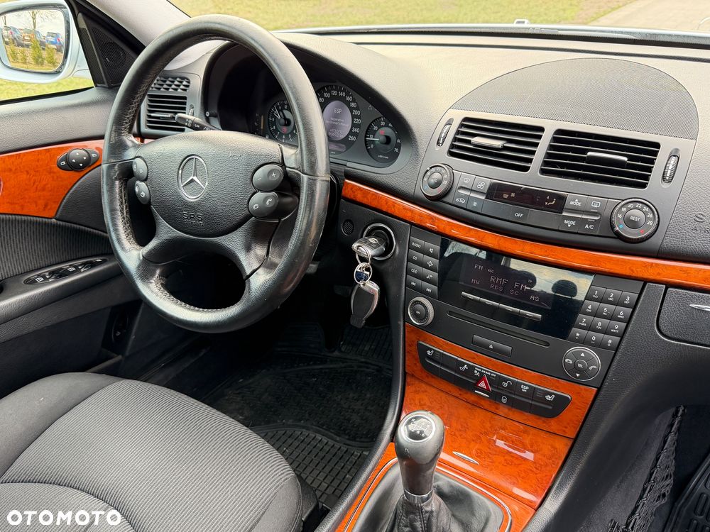 Mercedes-Benz Klasa E 200 Kompressor T Elegance - 6