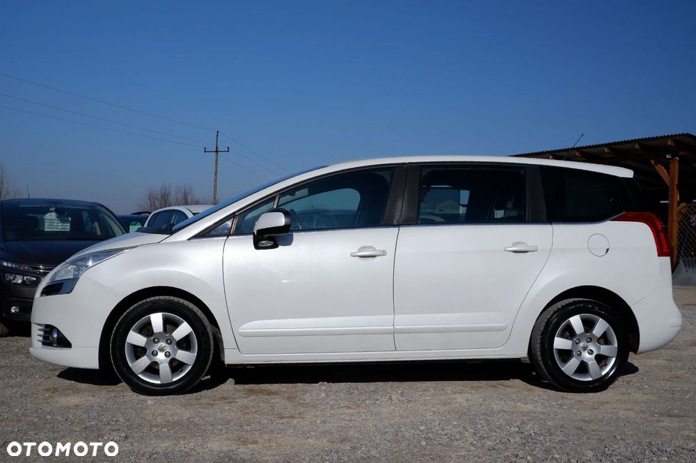 Peugeot 5008 HDI FAP 110 EGS6 Tendance - 34