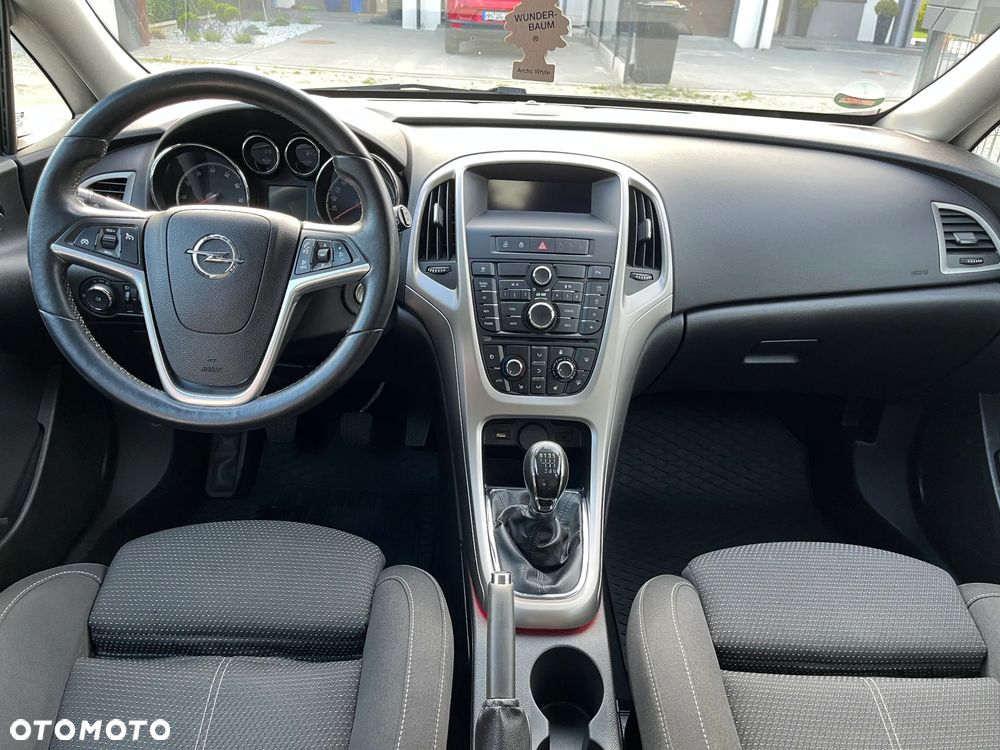 Opel Astra 1.4 T Enjoy - 11