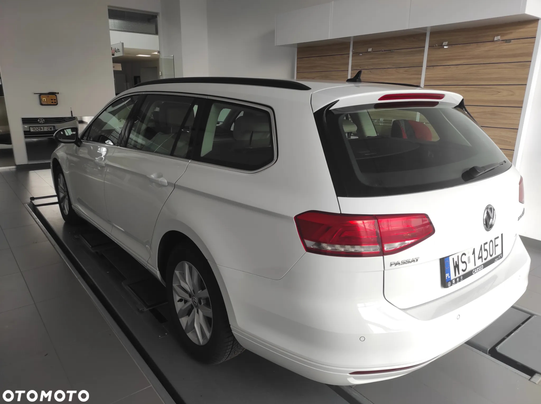 Volkswagen Passat 2.0 TDI BMT Comfortline DSG - 17