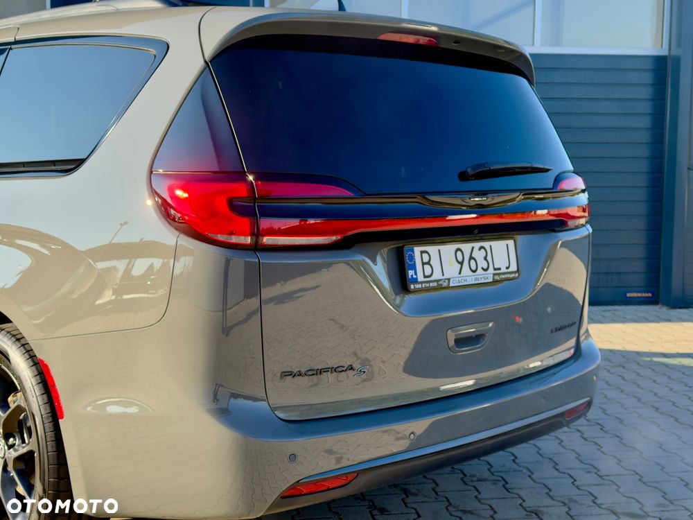 Chrysler Pacifica - 7