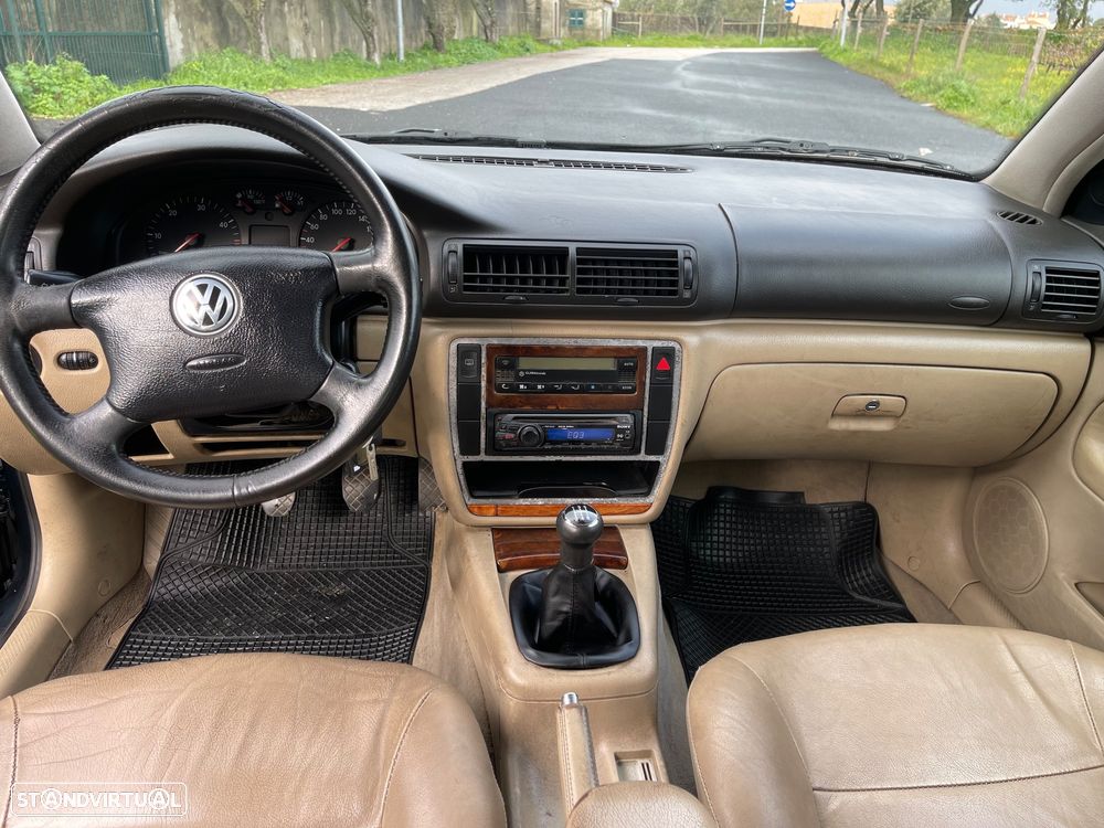 VW Passat 1.9 TDi Confortline - 10