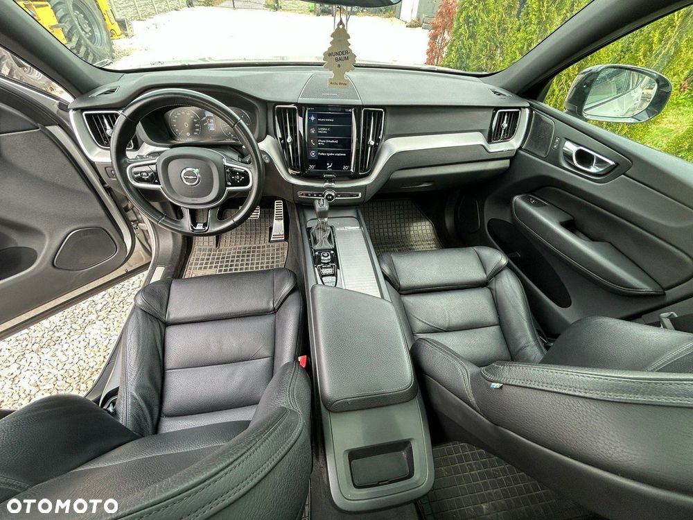 Volvo XC 60 D4 R-Design - 5