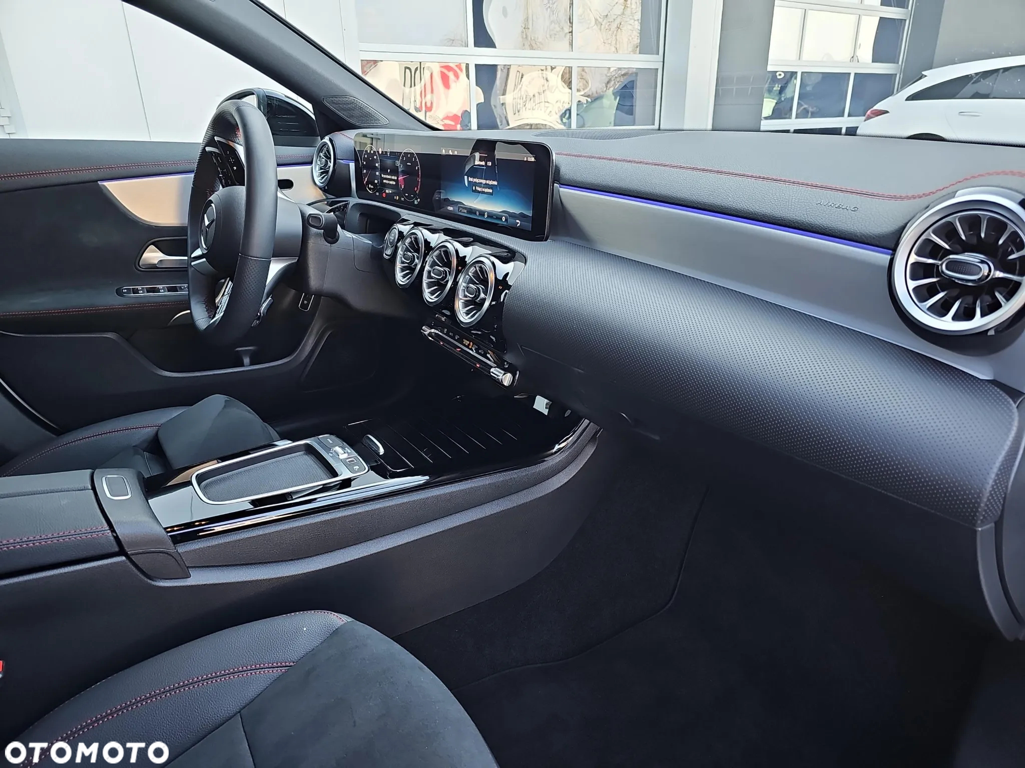 Mercedes-Benz CLA 200 7G-DCT AMG Line Advanced Plus - 14
